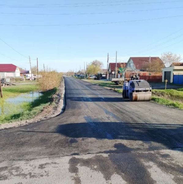 В райцентре Одесском ведут ремонт дорог
