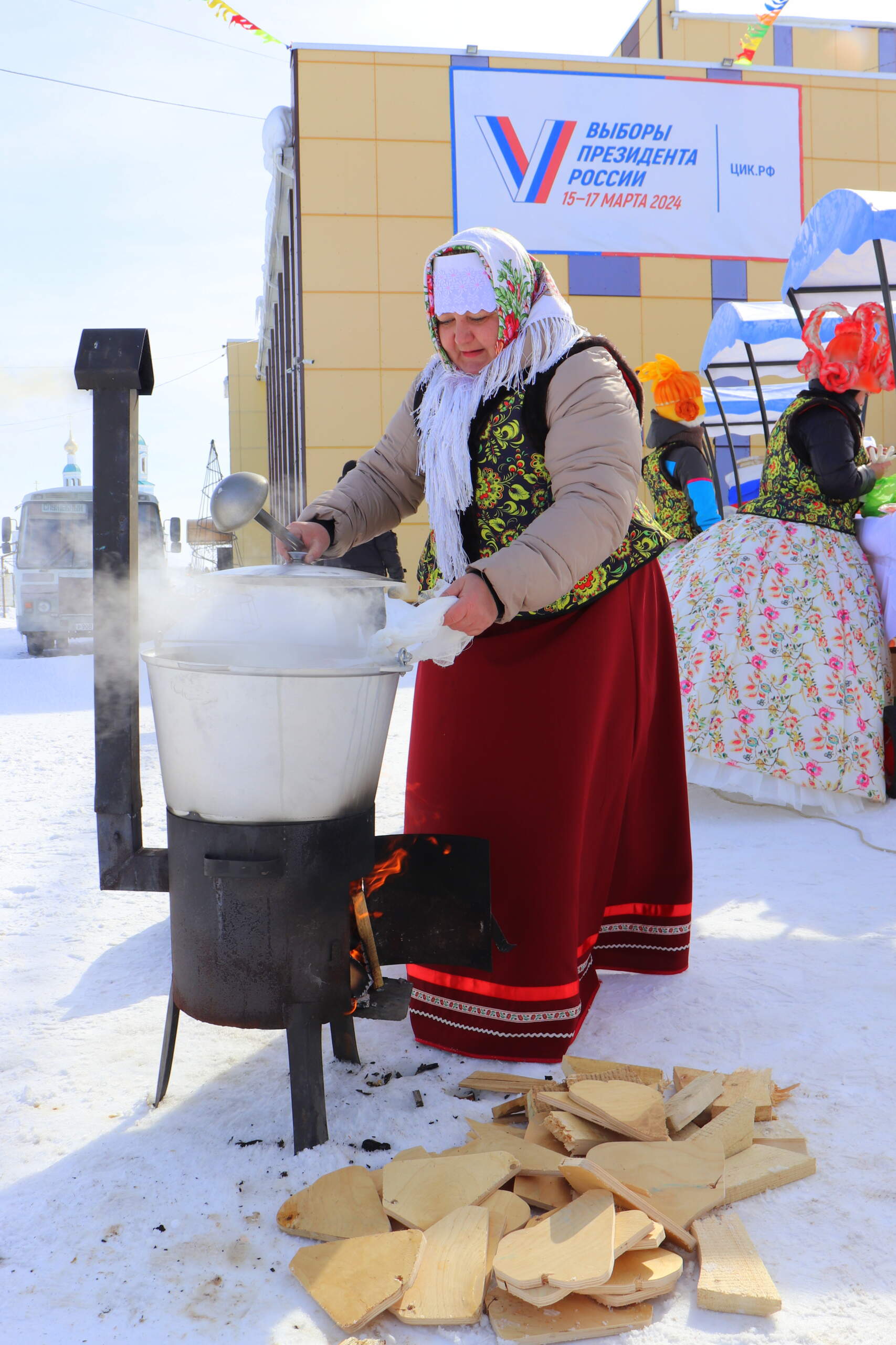 Чучело Масленицы не жгли, но праздник был весёлым 