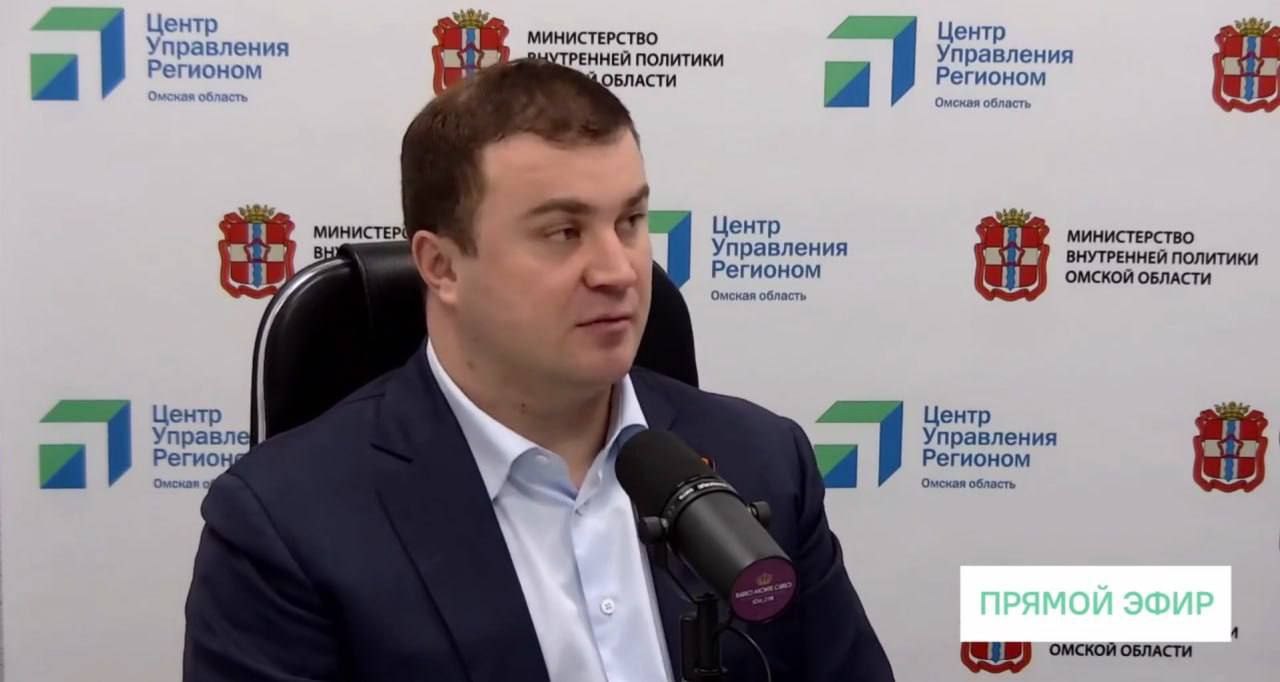 Губернатор Виталий Хоценко в прямом эфире ответил на вопросы омичей  
