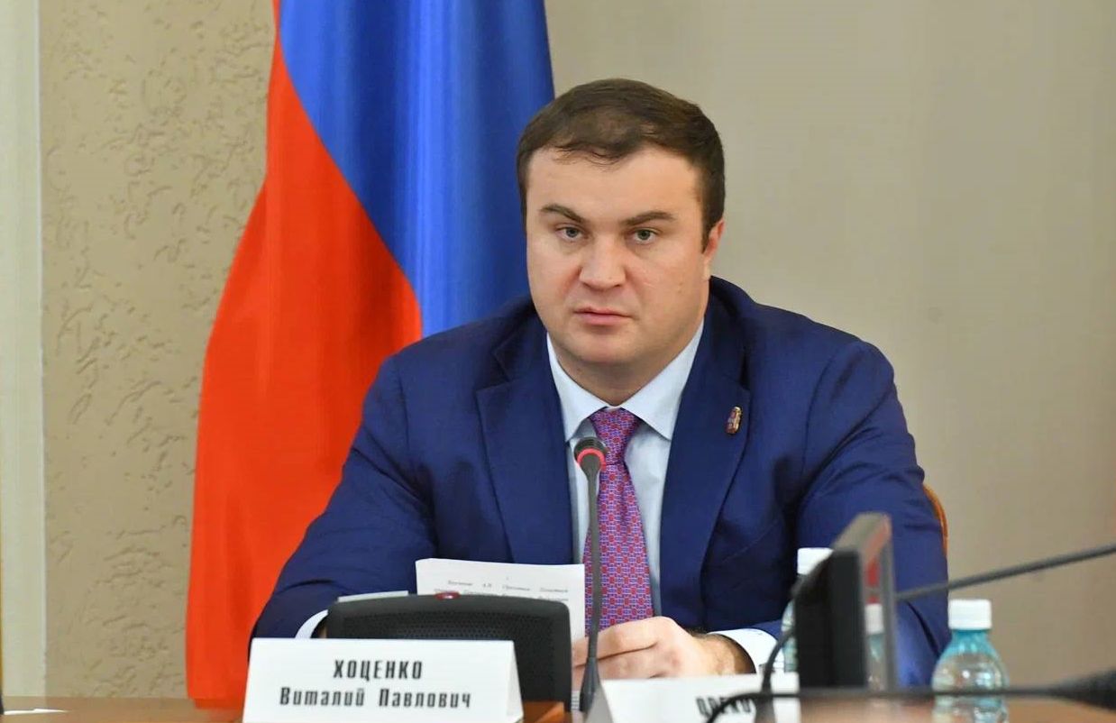 Губернатор Омской области Виталий Хоценко поручил продлить срок реализации дорожной карты