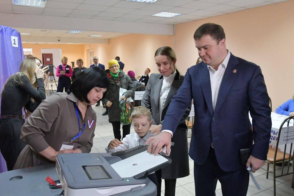 Виталий Хоценко одним из первых проголосовал на выборах Президента РФ