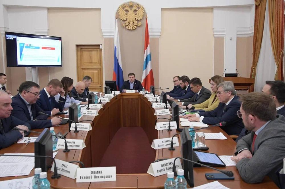 Виталий Хоценко обсудил с членами Парламентского клуба тему модернизации детских оздоровительных лагерей